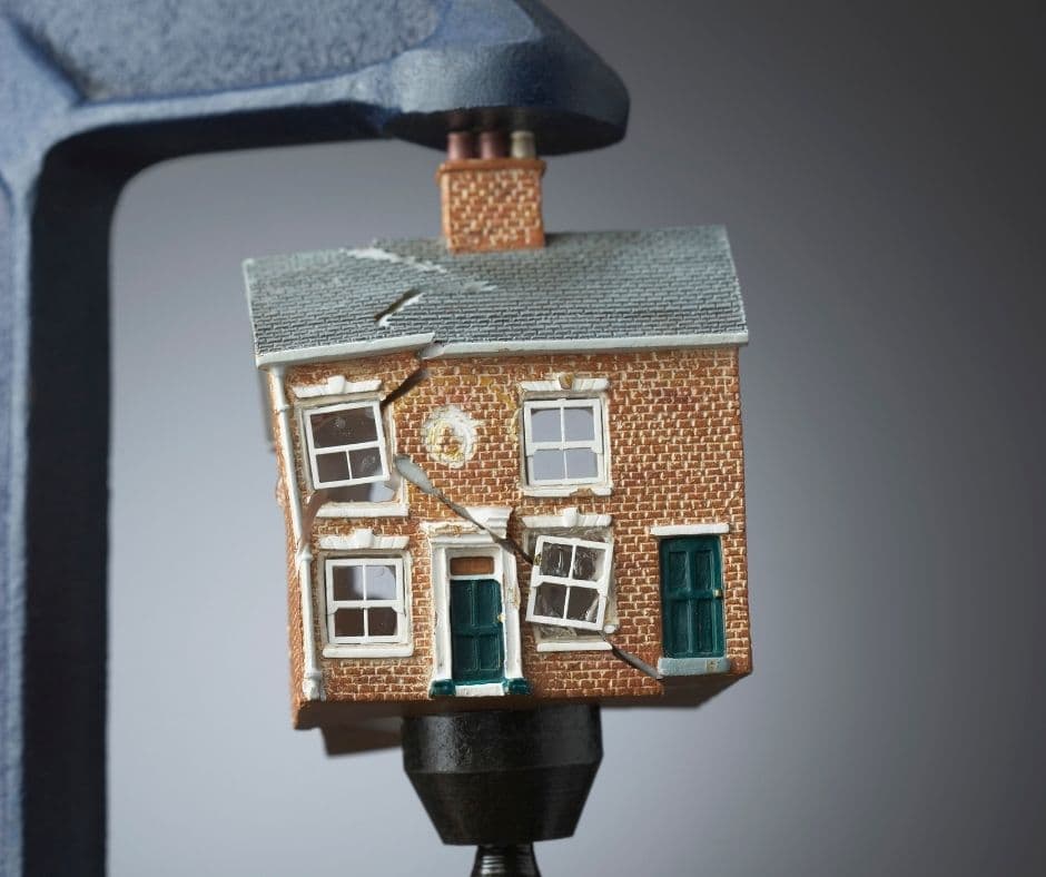 Les signes inquiétants à vérifier lors de la visite d'une maison à vendre.